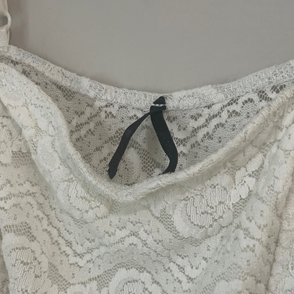 Chic Cream Lace Camisole Top - Corset Peplum Style - Picture 2 of 5